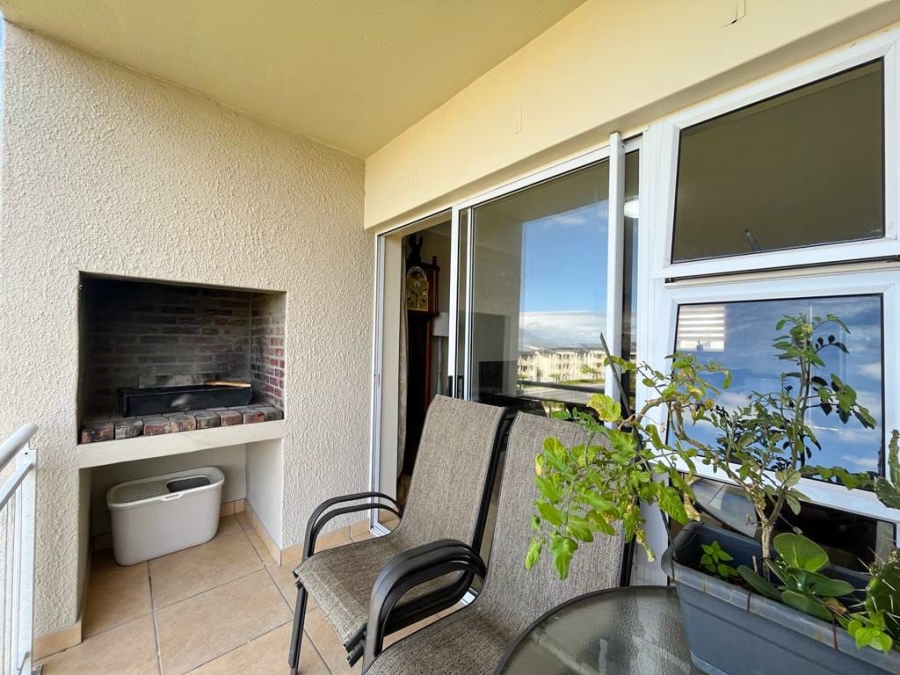 To Let 2 Bedroom Property for Rent in Burgundy Estate Western Cape